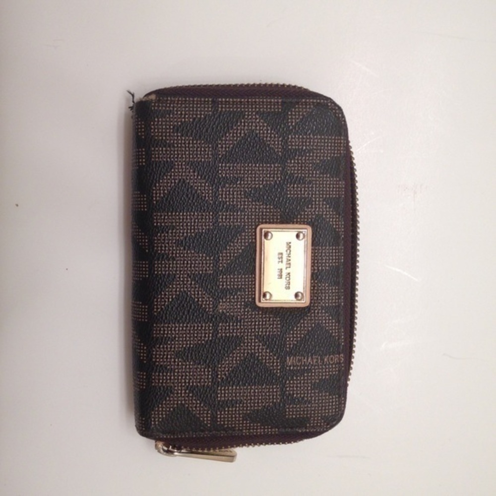 Michael Kors signature Mk wallet brown
